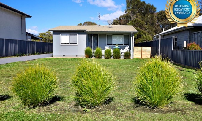 Culburra Beach Casa | Sun Shack at Culburra I Pet Friendly I 3 Min Walk to Beach