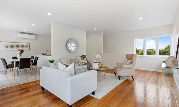 Torbay Casa | Sun-Soaked Holiday Home Close to Beach