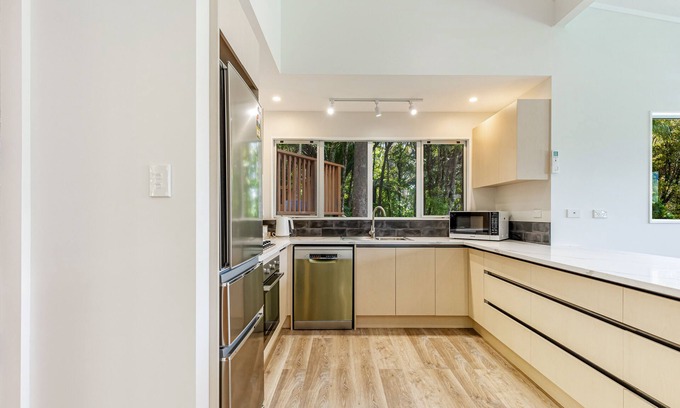 Bethells Beach Casa | Bethells Beach: vistas a la montaña y selva tropical nativa