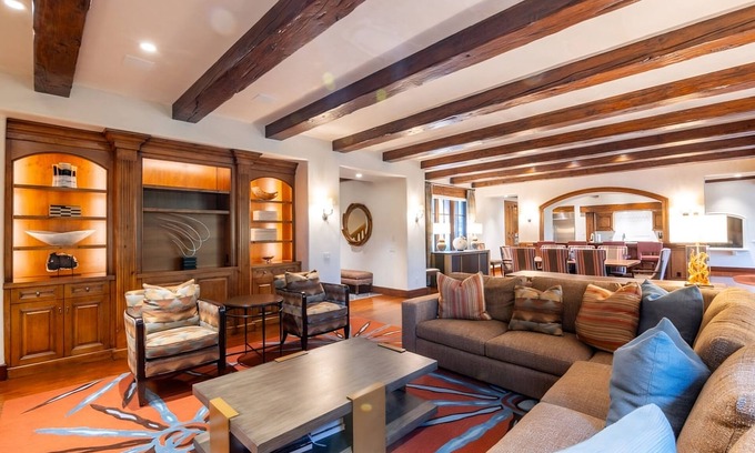 Elkhorn Cabaña | Sun Valley Resort, The Chateau