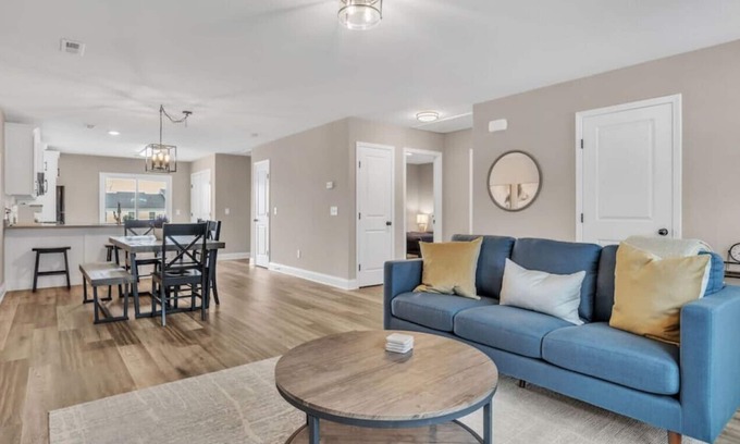 Simpsonville Casa | Sunbeam Point~ Pet-Friendly Simpsonville Rental