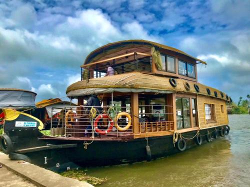 Alappuzha Alquiler De Eote | Sunbirds Premium House Boat at Alleppey Backwaters Kerala