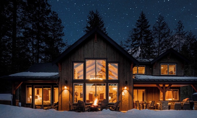 Roslyn Casa | Award-Winning, Top 5% Suncadia Stay, Epic Views