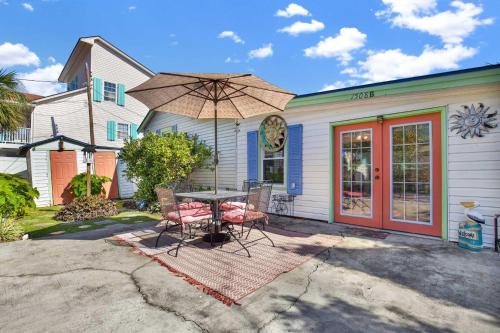 Tybee Island Casa | Suncatcher Cottage 1508-2nd Avenue B