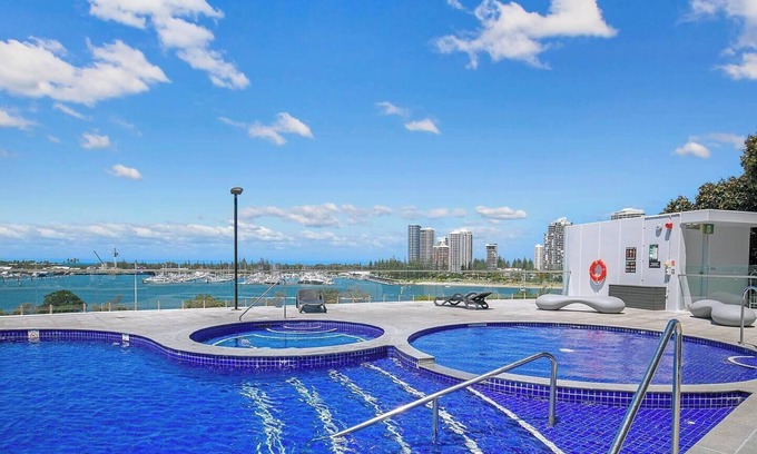 Southport Apartamento | Sundale at Southport Resort style Panorama