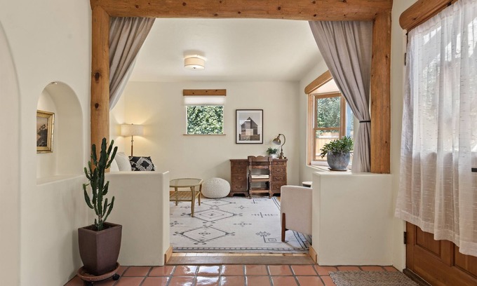 Carbondale Casa | Sunflower House | Historic Gem Steps from Main St.