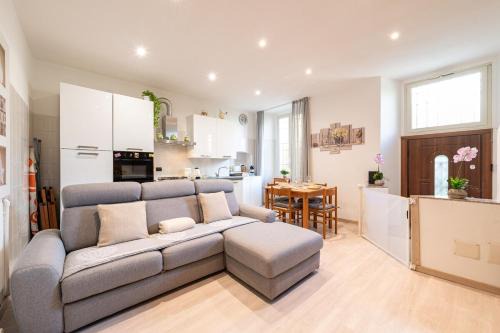 Intra Apartamento | Sunflower - Modern Apartment on Lake Maggiore