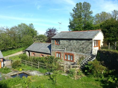 Looe Casa | Sunflowers Barn