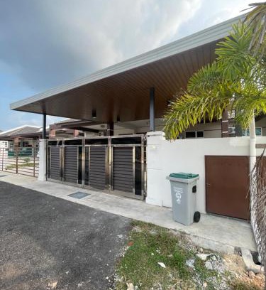 Alor Gajah Apartamento | Sungai Udang Homestay 4 bilik dengan 2 loteng atas