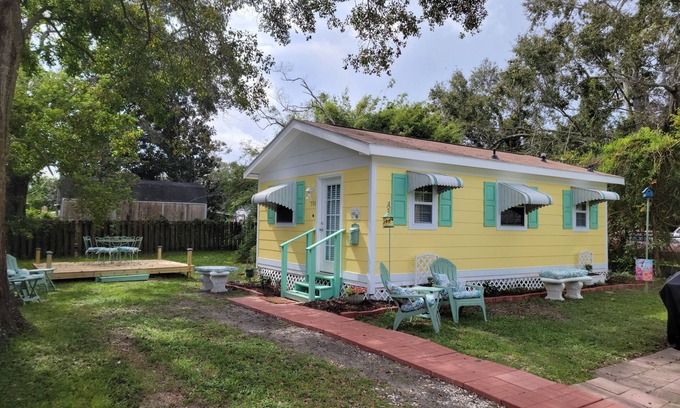 Gulfport Casa | Sunkissed Bungalow