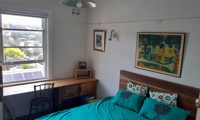 Randwick Apartamento | Sunlit beach retreat.