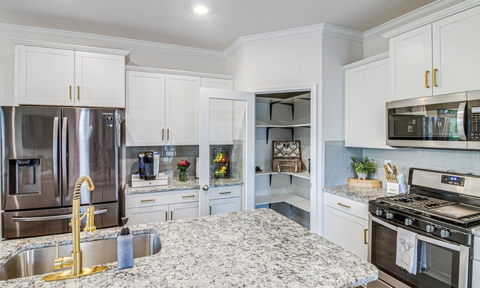 Lake Wylie Casa | Sunlit Lake Wylie Townhouse: 10 Mi to Carowinds!