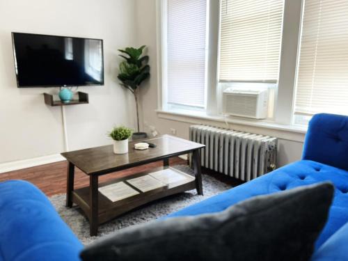 Rogers Park Apartamento | Sunlit Studio with City Charm - Lunt studio rep