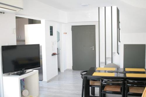 Ampelokipoi Apartamento | SunLoft35 by MPS