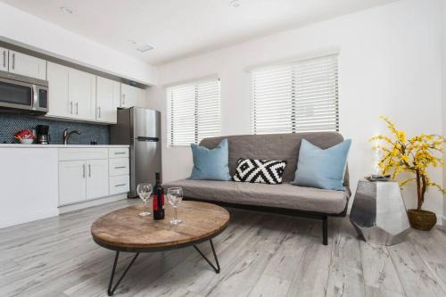 Venice Apartamento | Sunny 1 Bedroom in the Heart of Venice Beach - #3