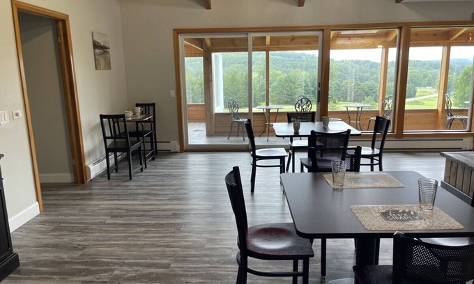Wellsboro Apartamento | Sunny 1BR w/ Game Room + Firepit | 10 min to Town