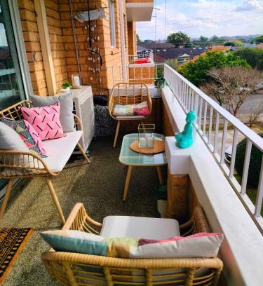Brighton-le-Sands Apartamento | Sunny 2 bed Restaurants beach at door Pets O.K