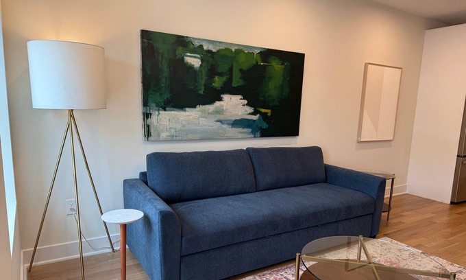 Hoboken Apartamento | Sunny 2BR Loft Work, Relax, Minutes to NYC