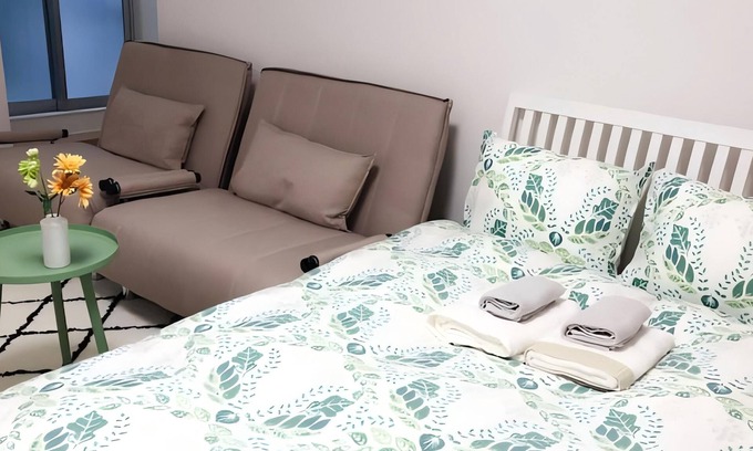 Nishi Apartamento | Sunny 3 - guest American - style Osaka apt.Private bath, kitchen. Unit 102.