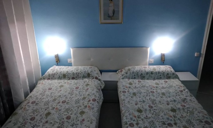 Sant Marti Apartamento | Sunny and newly renovated apartment. Large balcony