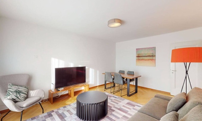 Hottingen Apartamento | Sunny and quiet 1BR flat city center (Parkview 5)