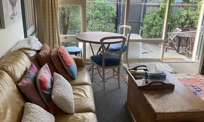 Merivale Condominio | Sunny and secure at Carlton Cirner walking distance to City, Hagley Park etc