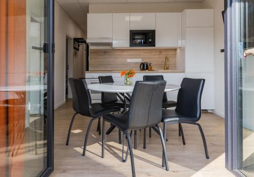 Zvolen Apartamento | Sunny Apartment With Free Parking