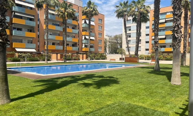 La Vila Olimpica del Poblenou Apartamento | !BONITO PISO SOLEADO, EN LA PLAYA DE BARCELONA, CON PISCINA COMUNITARIA Y BALCON