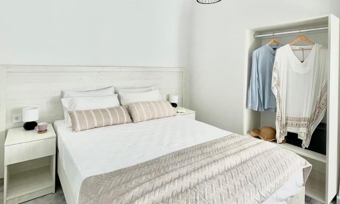 Alikanas Apartamento | Sunny Apt at Regina Apartments
