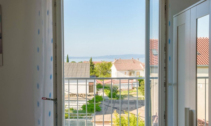 Kastel Kambelovac Casa | Sunny Beach Home Zoric, casa de dos pisos moderna y confortable de nueva construcción