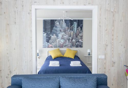 Odesos Apartamento | Sunny Blue One-Bedroom Flat with Balcony by Flat Mаnager