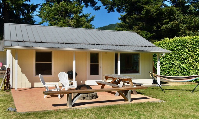 Gold Beach Cabina | Sunny Cabin en el río Rogue en Gold Beach