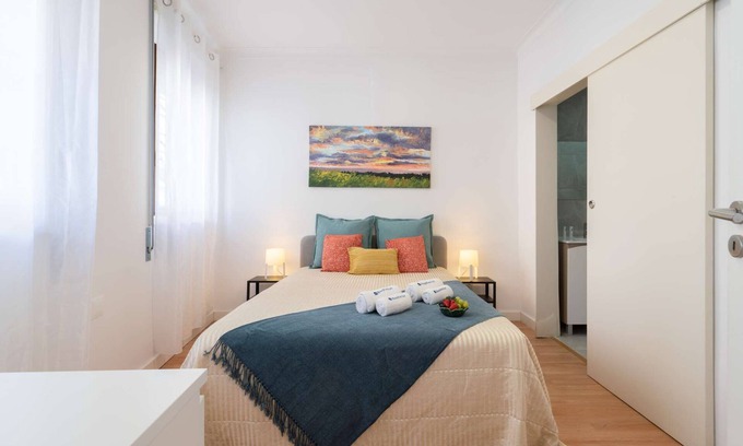 Paranhos Casa | Sunny Calm Room | Shared House