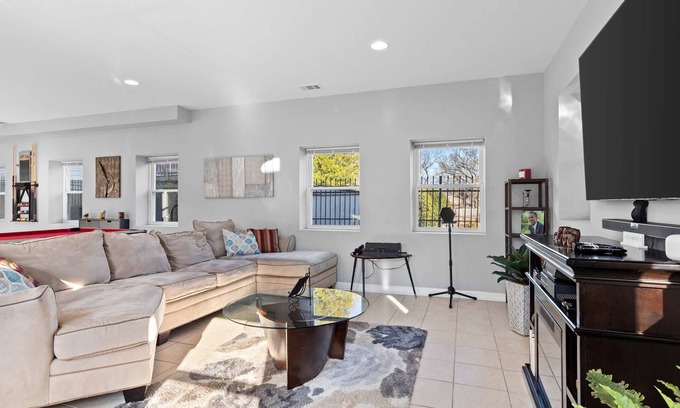 Woodridge Apartamento | Sunny City Accommodations - Close to METRO and UMD