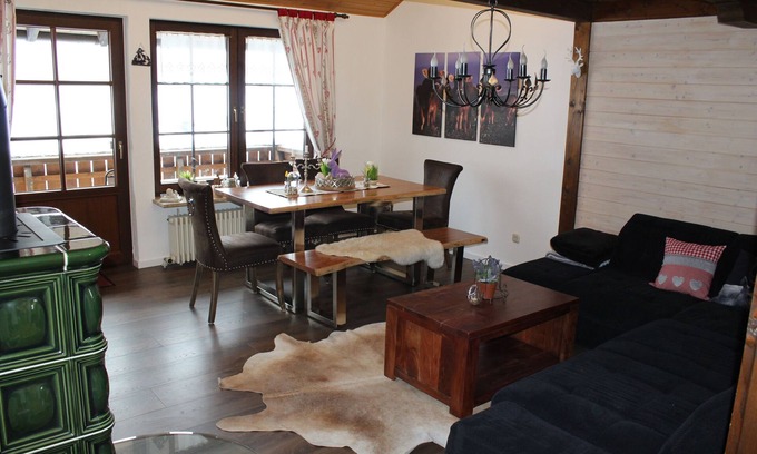 Missen Apartamento | Soleado apartamento de confort en estilo rústico recientemente renovado con sauna de infrarrojos