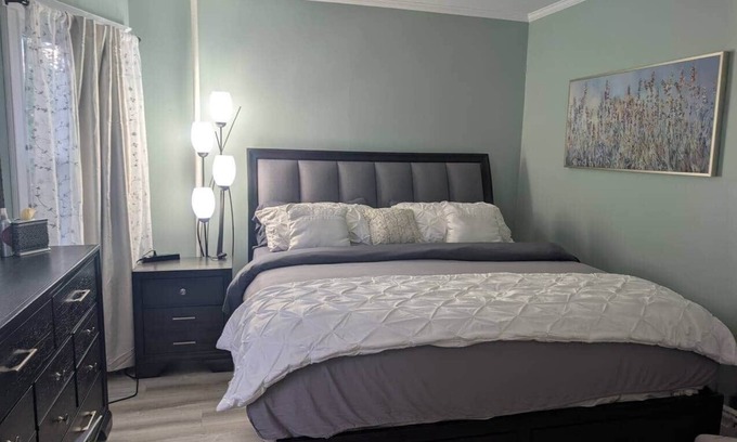 Montclair Apartamento | Sunny & Comfortable: Walk To Shop, Eat & NYC Train