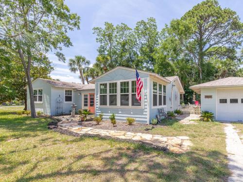 Savannah Beach Casa | Sunny Daze