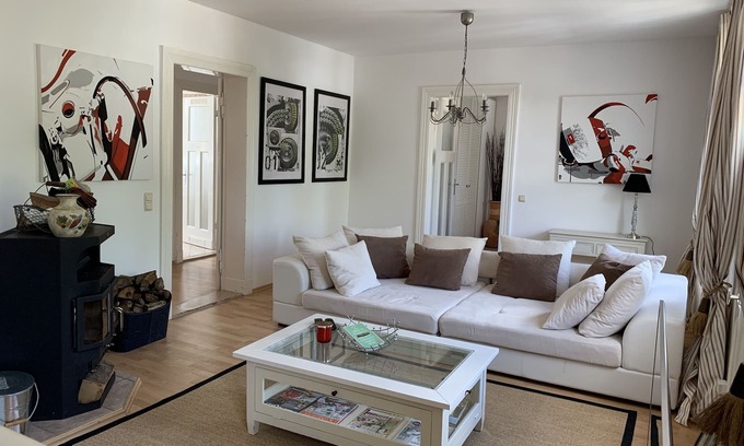 Potsdam Apartamento | Soleado apartamento de diseño con balcón.