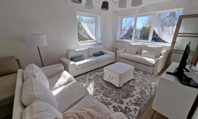 Ziepniekkalns Apartamento | Sunny family terrace
