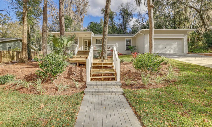 Gainesville Casa | Sunny Gainesville Home ~ Half-Mi to UF Campus!