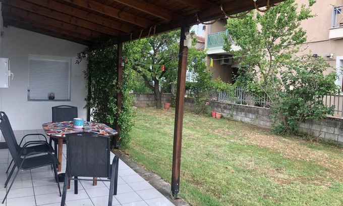 Trikala Apartamento | Sunny Garden House