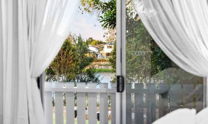 Varsity Lakes Casa | Sunny Hampton's On Lake-Coastal