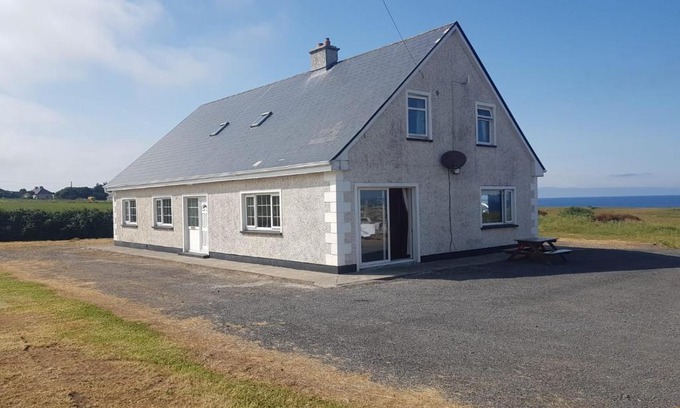 Ballycastle Casa | sunny hill