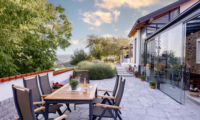 Matavun Apartamento | Sunny Hill