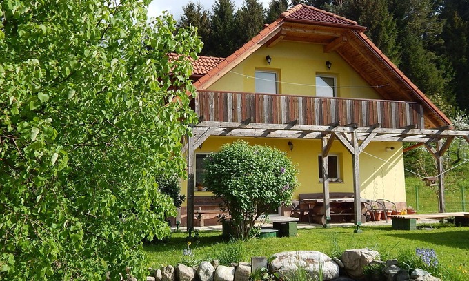 Gornji Grad Cama Y Desayuno | Sunny Holiday House B&B