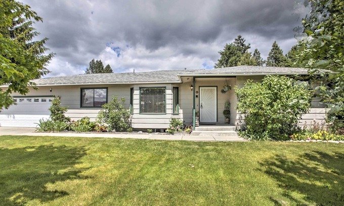 Post Falls Casa | Sunny Home w/ Patio < 10 Mi to Lake Coeur d'Alene