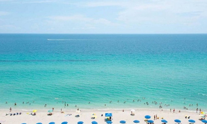 Sunny Isles Beach Complejo | Sunny Island Studio at the RESORT front of the Beach