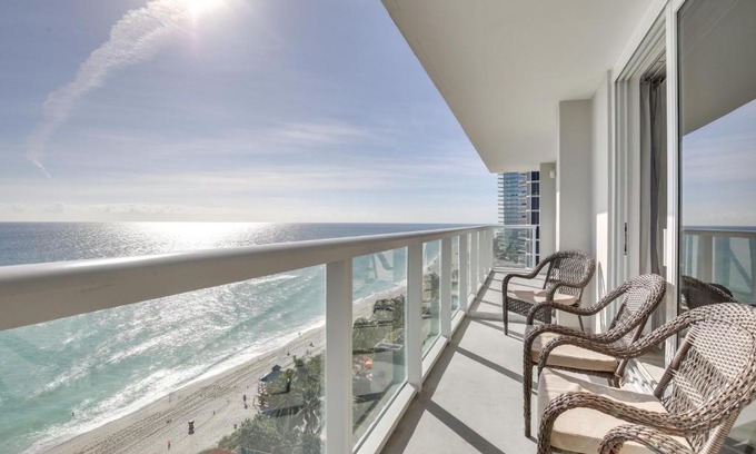 Sunny Isles Beach Apartamento | Sunny Isles Beach Retreat with Resort Perks!