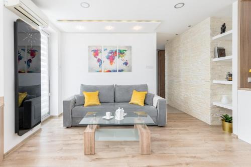 Libertow Apartamento | Sunny Kliny Apartment
