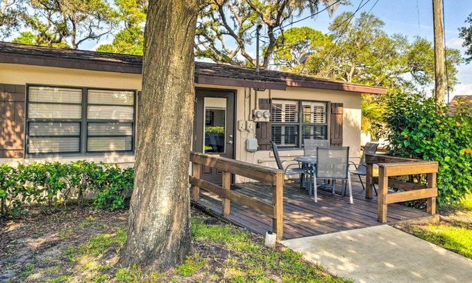 Lake Placid Cabaña | Sunny Lake Placid Cottage In Lake June Resort